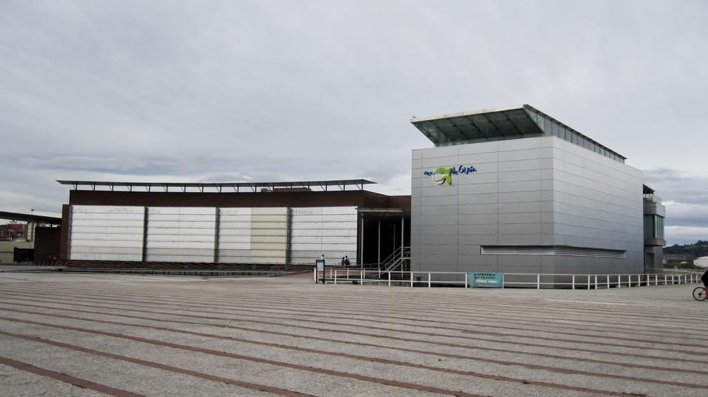 Espacio Gijon Poniente エクステリア 写真