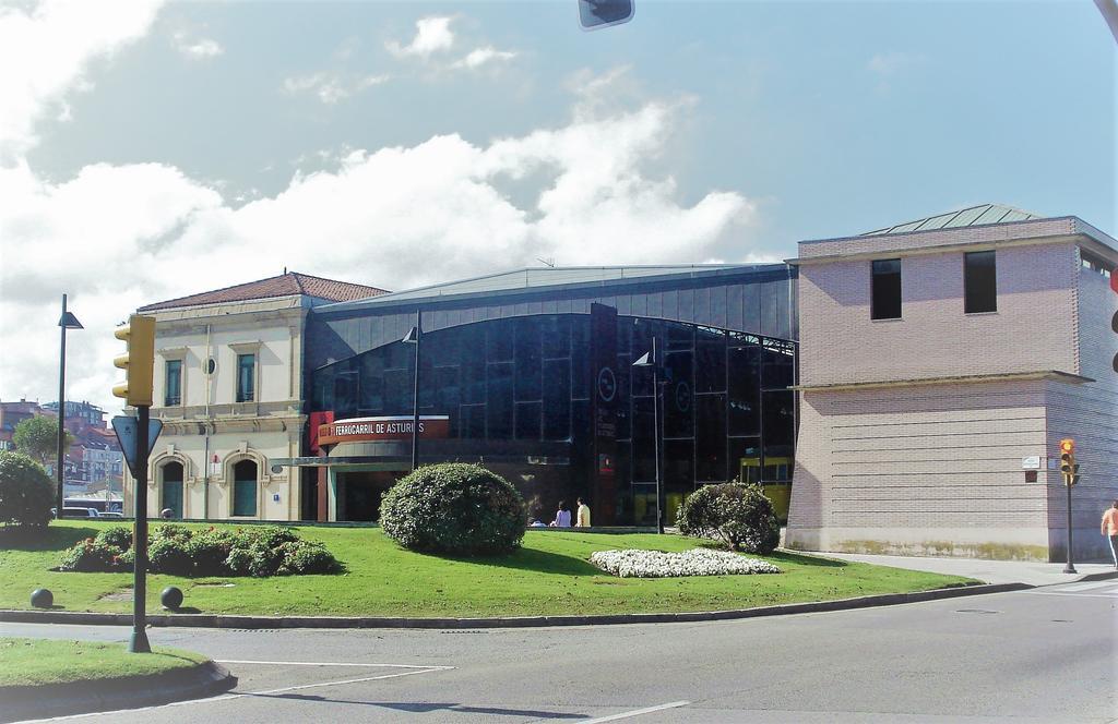 Espacio Gijon Poniente エクステリア 写真